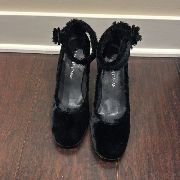 Worn once. Stuart Weitzman fringe Clarissa black velvet ankle strap heel - Picture 3 of 7